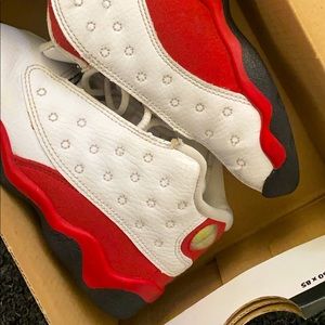 Kids Jordan 13 size 8